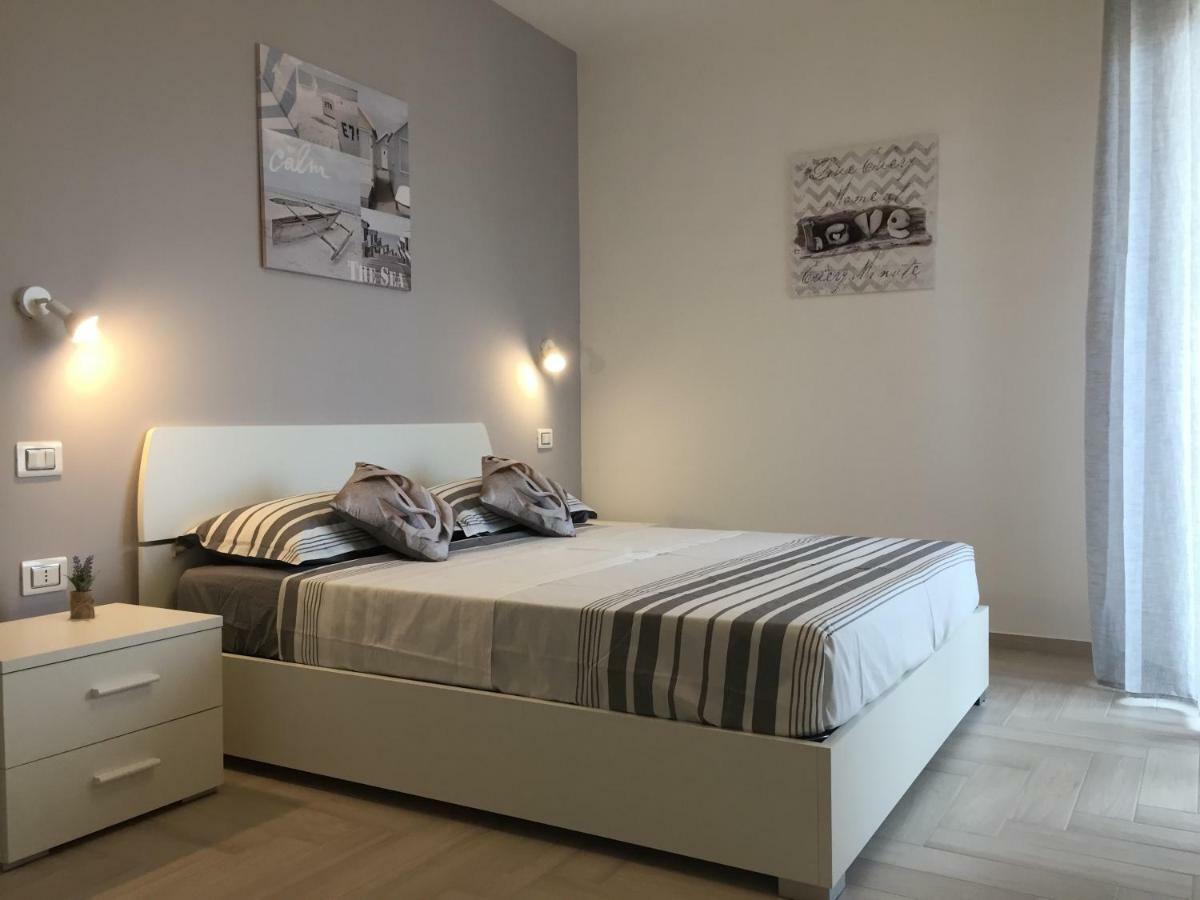 Le Domus Modern Apartments Cagliari Su Forti Экстерьер фото