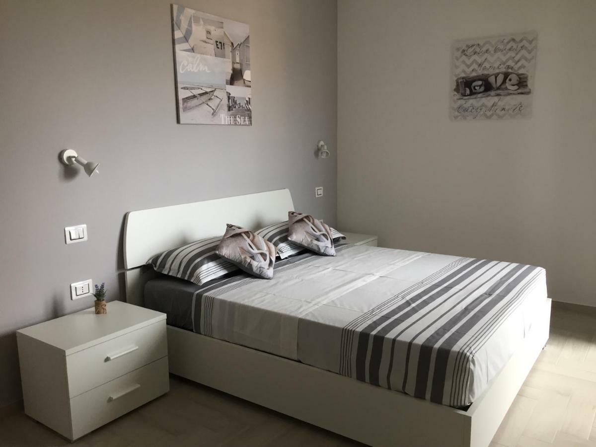 Le Domus Modern Apartments Cagliari Su Forti Экстерьер фото
