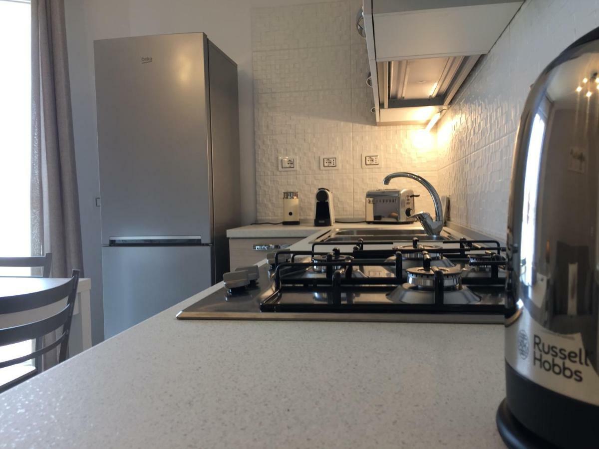 Le Domus Modern Apartments Cagliari Su Forti Экстерьер фото