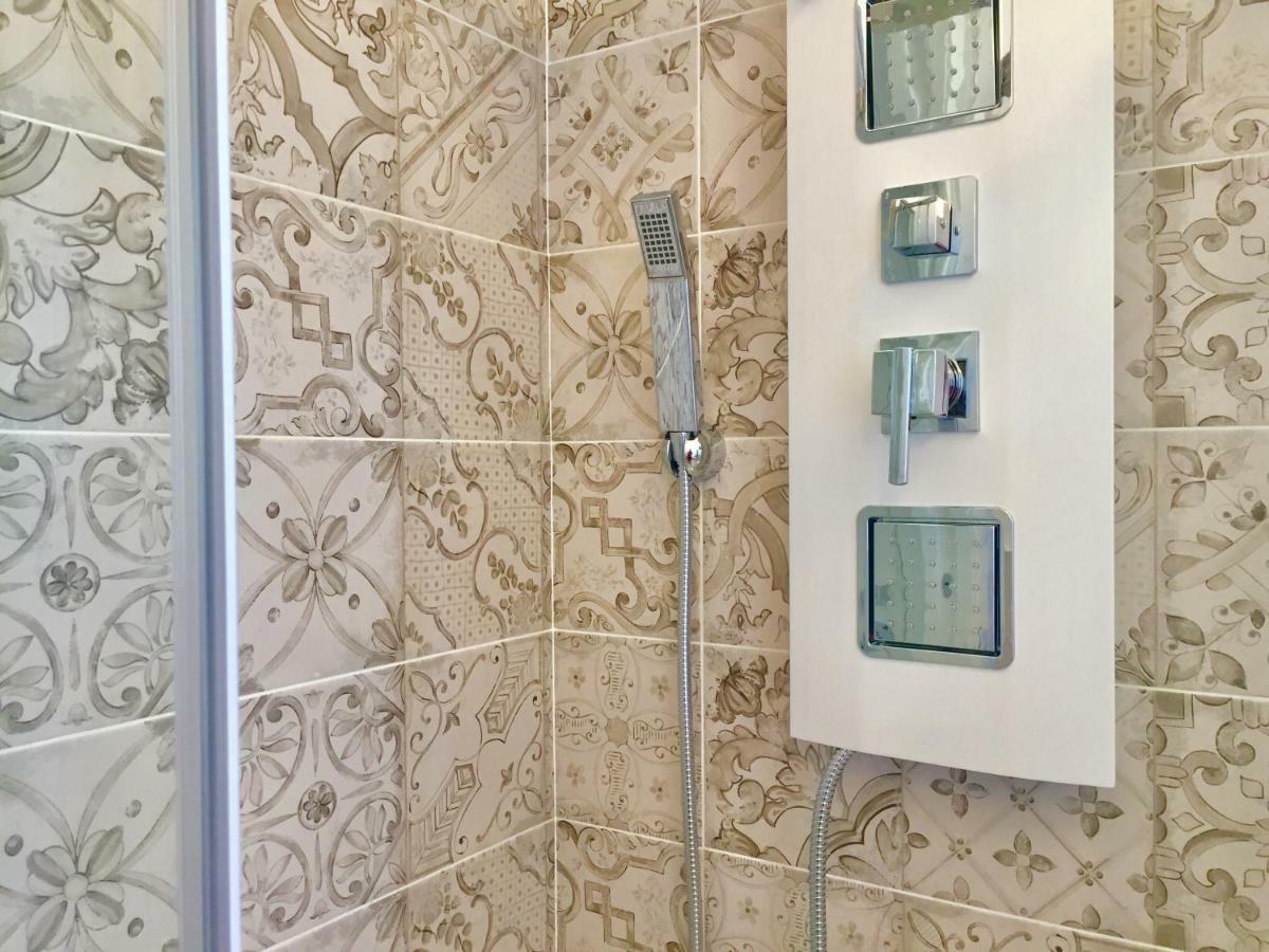Le Domus Modern Apartments Cagliari Su Forti Экстерьер фото