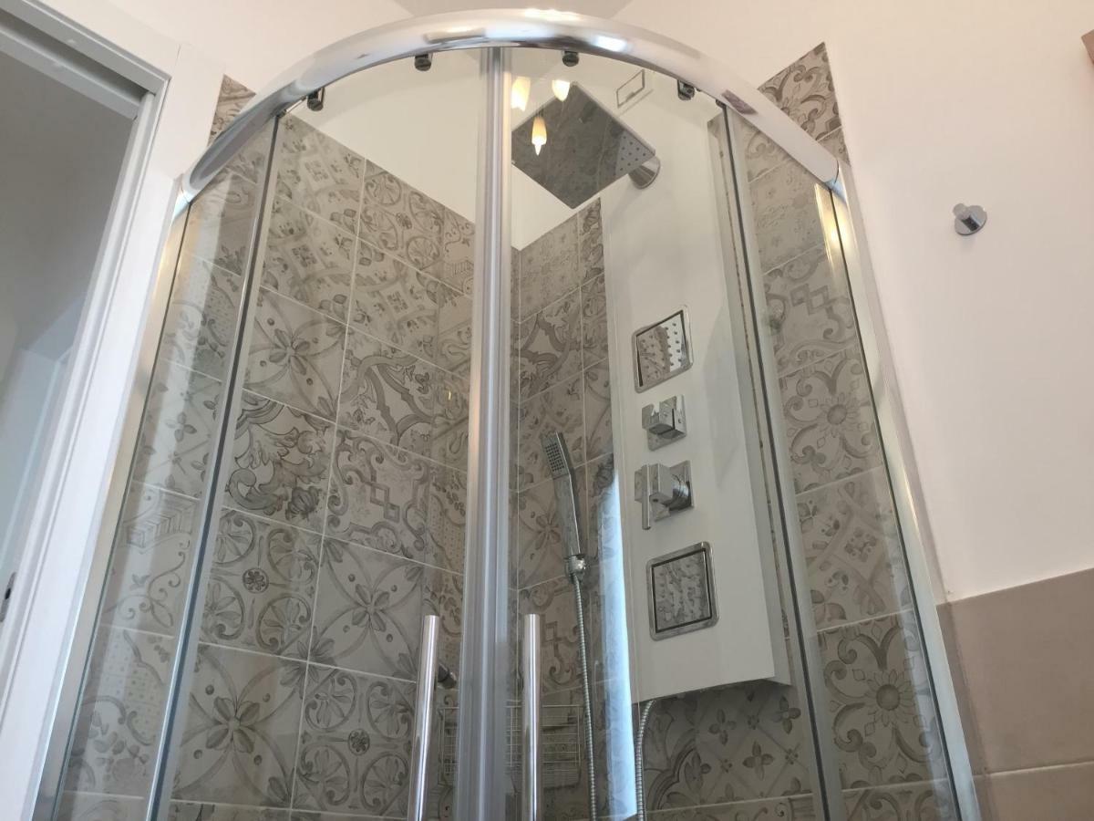 Le Domus Modern Apartments Cagliari Su Forti Экстерьер фото